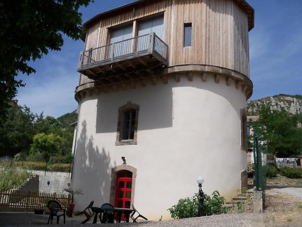 Chateau D'Eau Logement Insolite Tournemire  Exterior photo